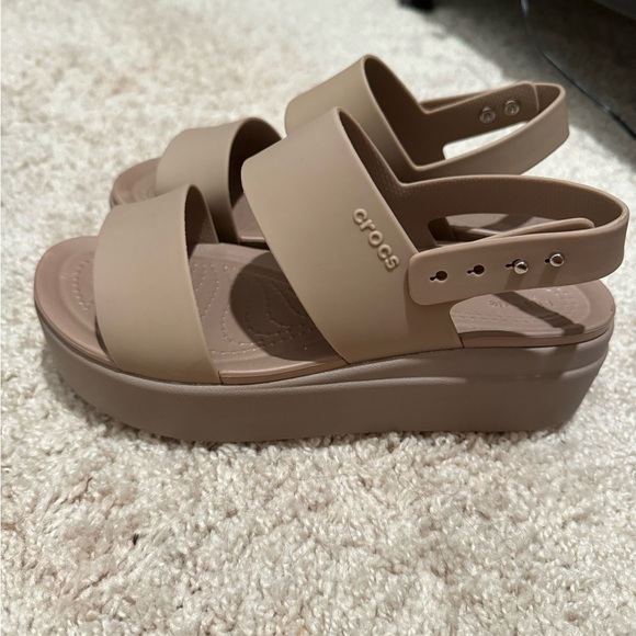 CROCS Women's Beige Platform Sandals - Picture 1 of 2